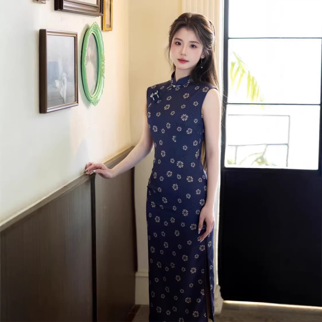 2026 Spring/Summer New Cheongsam, Imitation Silk Long Sleeveless Cheongsam, New Chinese Style Blue Slimming Girl Modified Cheongsam
