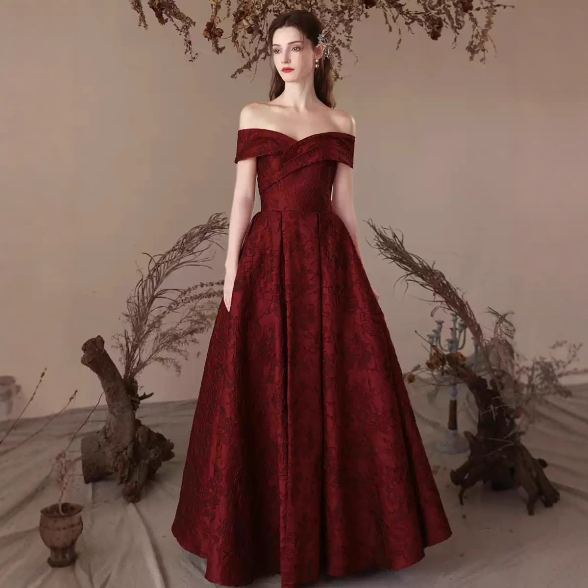 One-shoulder toast dress bride's new burgundy wedding dress banquet temperament satin engagement dress wholesale for women