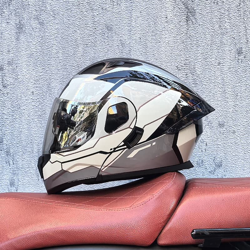 New Flip-Up Motorcycle Helmet, Dual Visor, Unisex, Four-Season Touring Cruiser Helmet