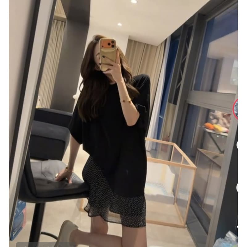 Beautiful and sweet little summer suit, great-looking, lazy style, simple, loose short-sleeved T-shirt, floral short skirt, two-piece set