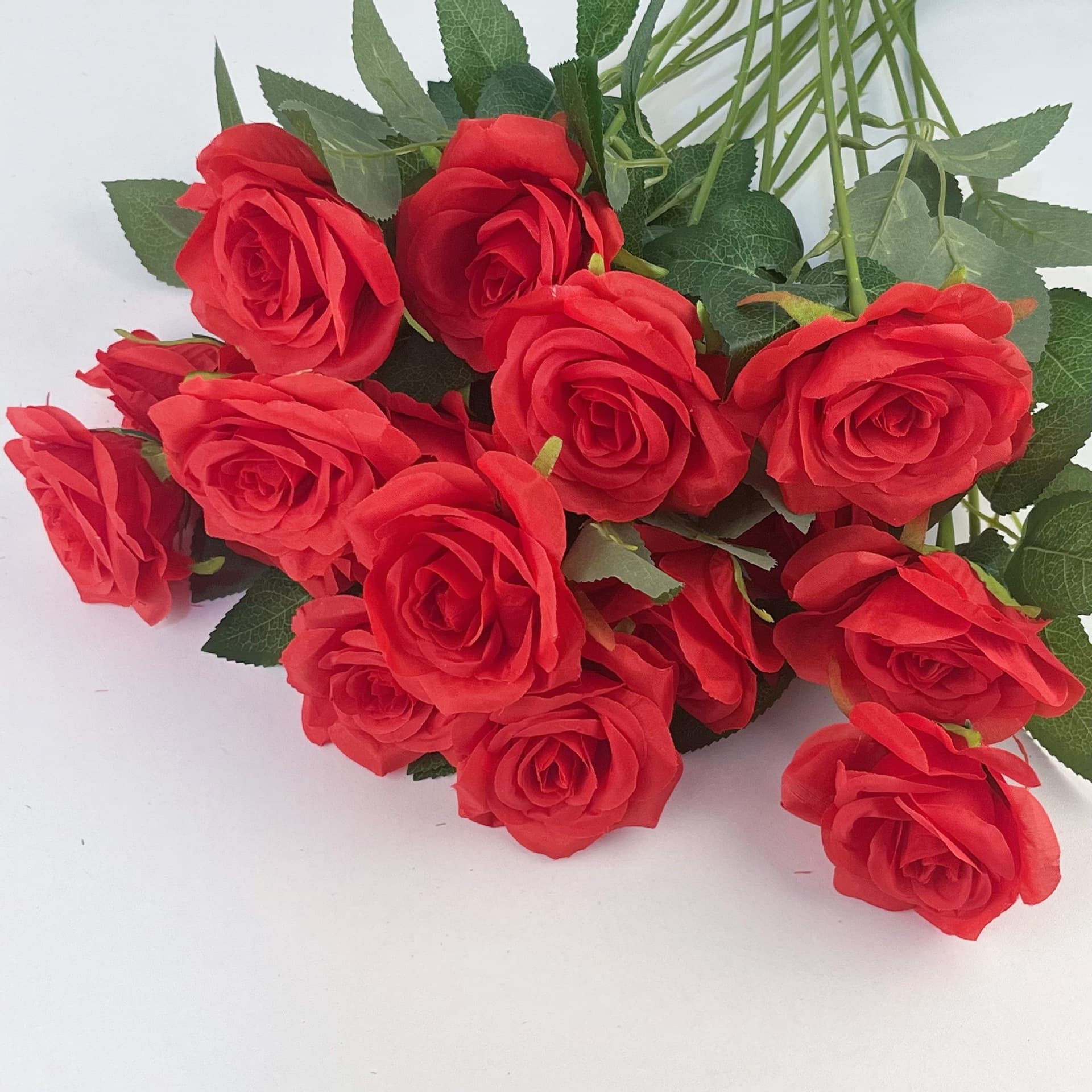 Artificial Rose Silk Flower Wholesale Single Stem Wedding Home Valentine's Day Decoration Waterfall Fake Red Bouquet