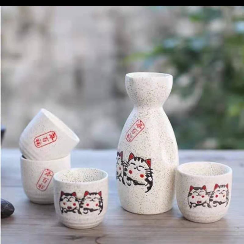 Japanese-style Ceramic Tableware and Sake Set with Bottles, Cups, and Decanter for Gifts
