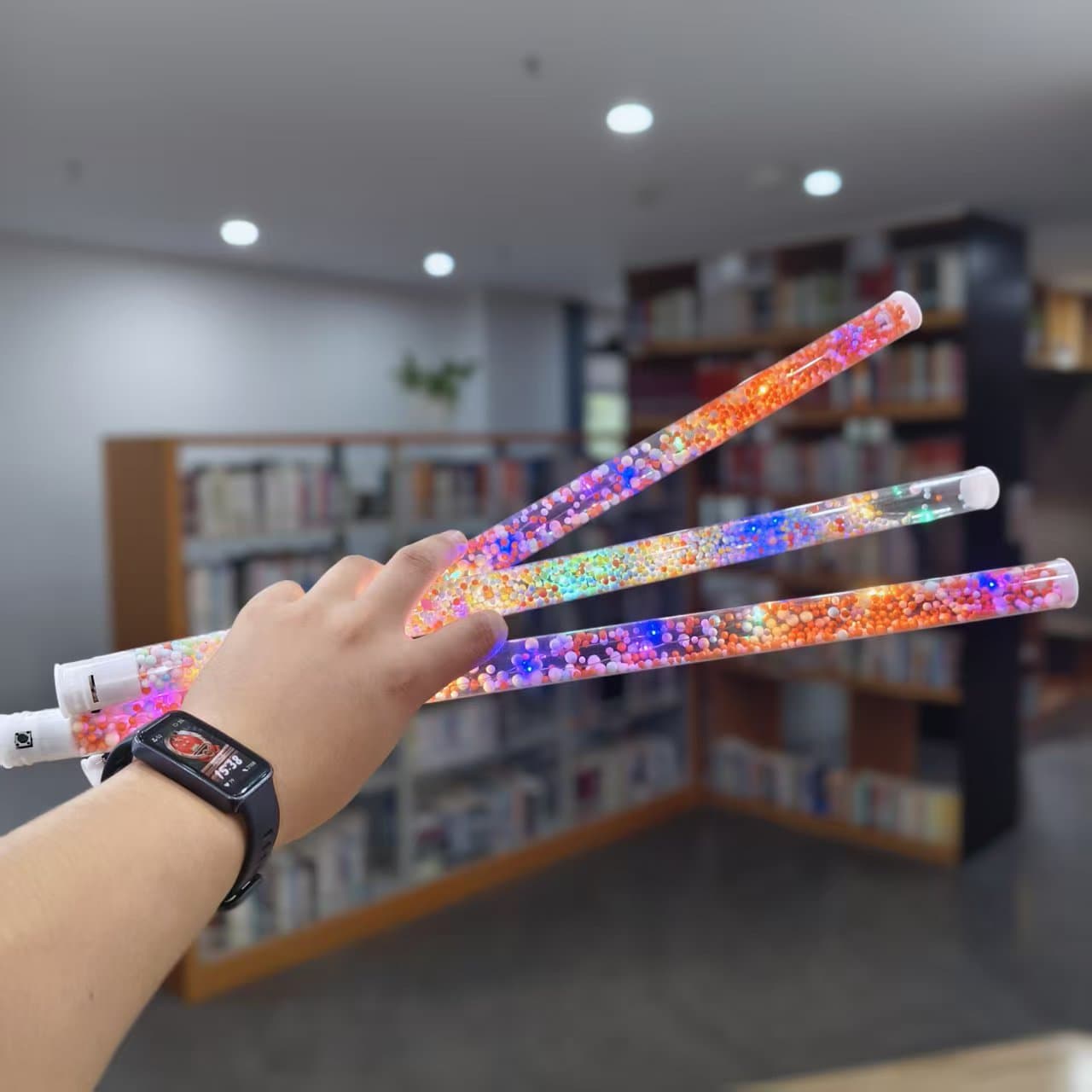 Factory Wholesale LED Glow Stick Light-up Short Baton Flash Hand Stick Concert Cheering Support Prop Logo Customization