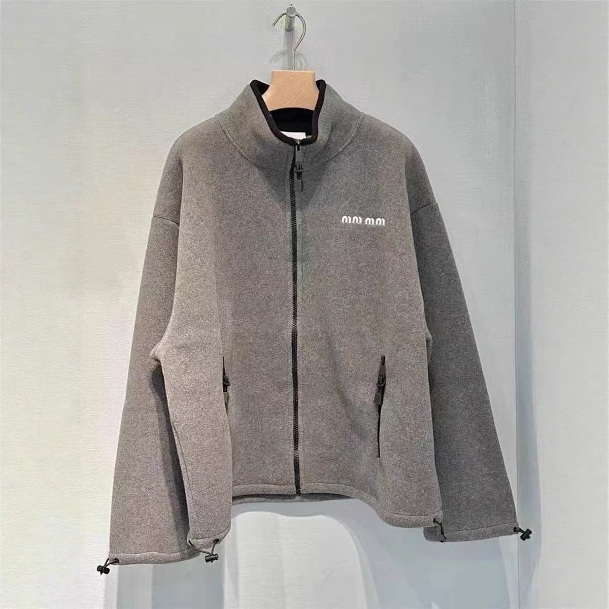 25 Miao Jia Early Autumn New Fashion Simple Embroidered Logo Gray Fleece Loose Jacket Couple Versatile Coat