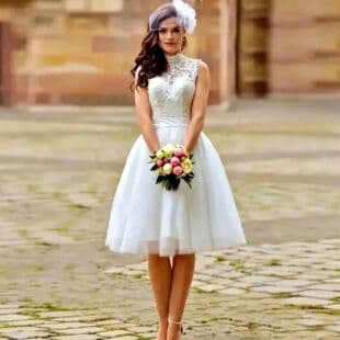 French Vintage Sleeveless High Neck Lace Knee-Length Wedding Dress Petite Travel Photo Light Wedding Dress Overseas Wedding Bride Dress