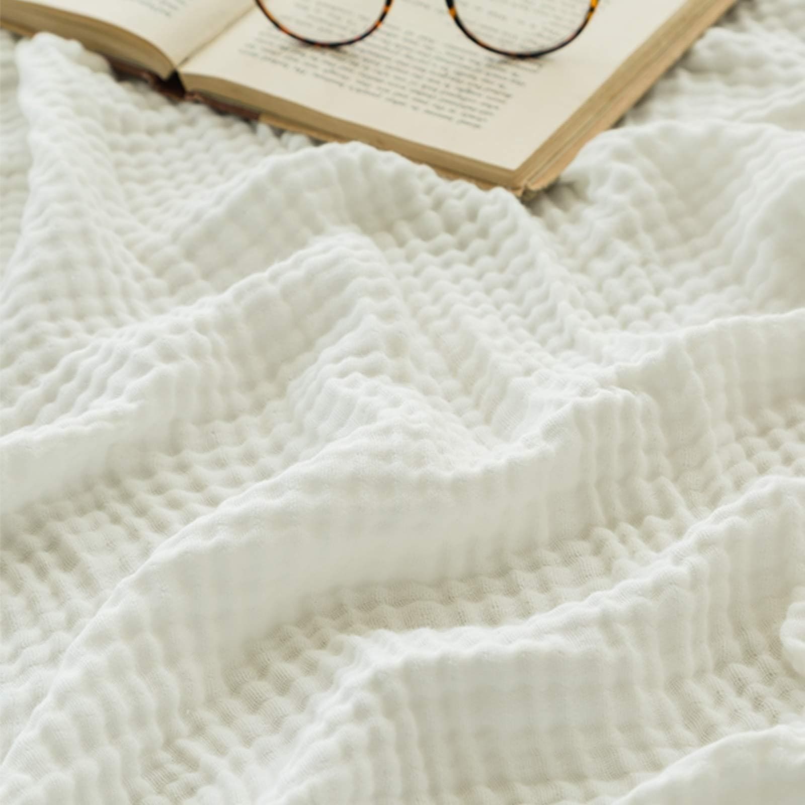 Soft and comfortable blankets for sofas, beds, living rooms, home decor, outdoor use, lightweight and breathable summer blankets, farmhouse decorations.