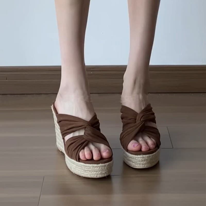 Stunning Summer New Straw Woven Slippers for Women, Pink Wedge Cross Strap Platform, Height Increasing Sandals for Petite