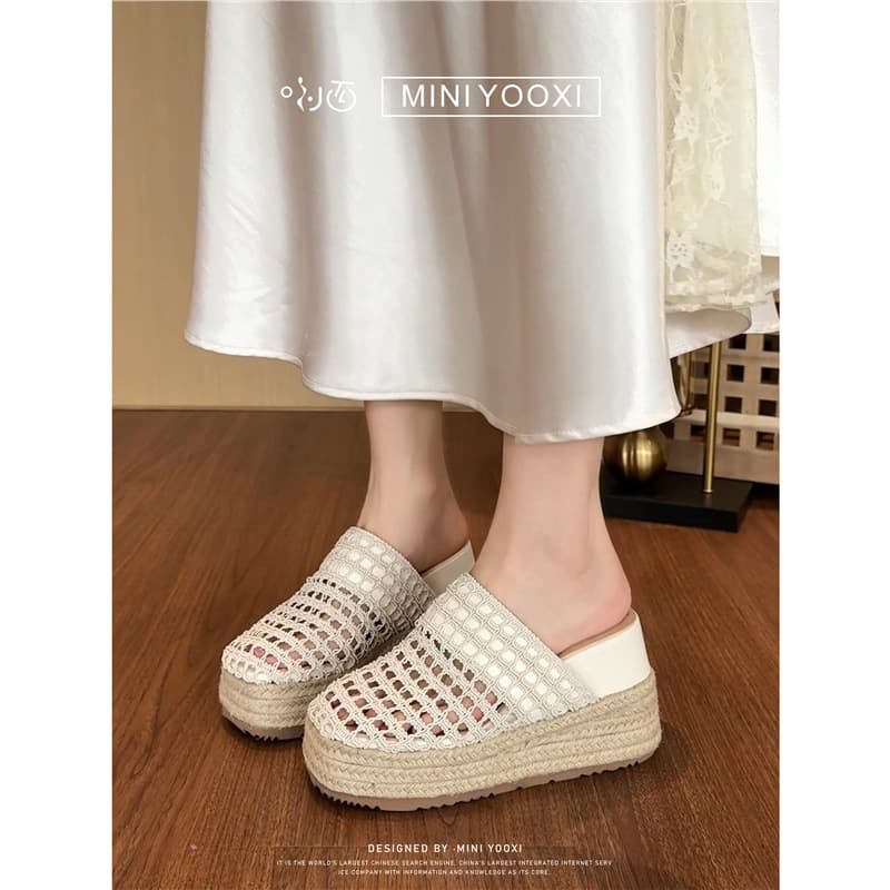 Breathable Hollow-Out Half-Slippers for Women, Thick-Soled Clogs for Outdoor Wear, 2026 New Spring Beige High-Heeled Sandals