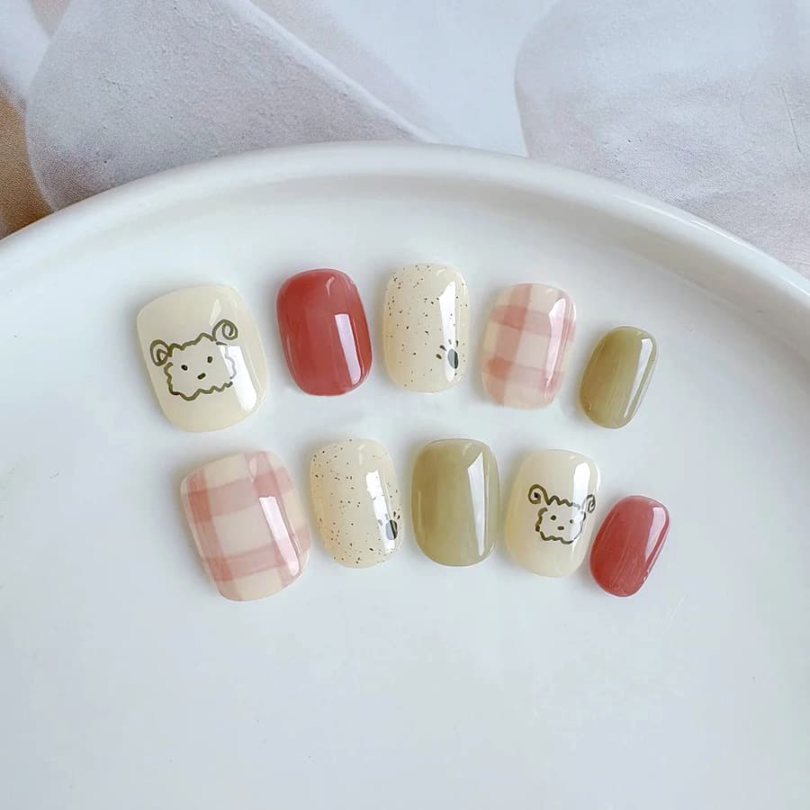 New Short Nail Maillard Puppy Checkered Fresh Atmosphere 24-Piece Wearable Nail Stickers
