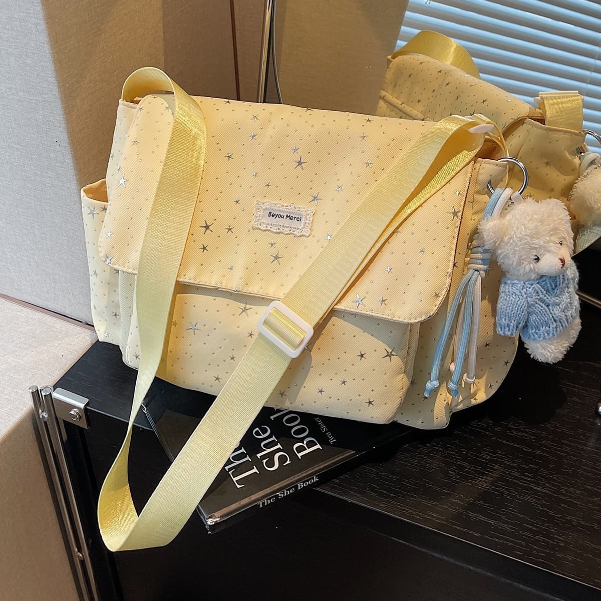 Cross-border Large Capacity Star Bag Women's 2026 New Commuting Versatile Shoulder Messenger Bag College Student Tote Bag
