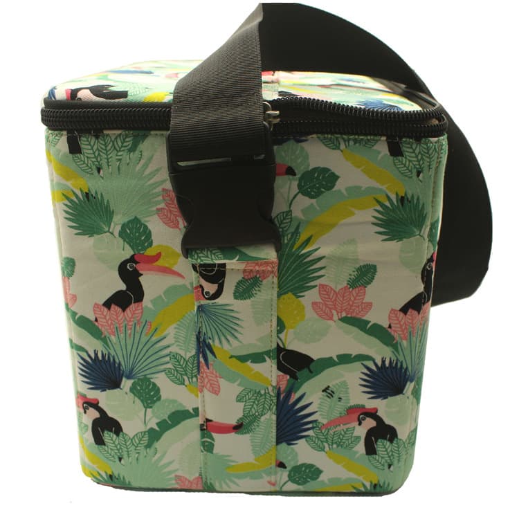 Direct factory specializing in custom-made storage boxes, bags, and travel supplies. Small-batch customization available in Dongguan.