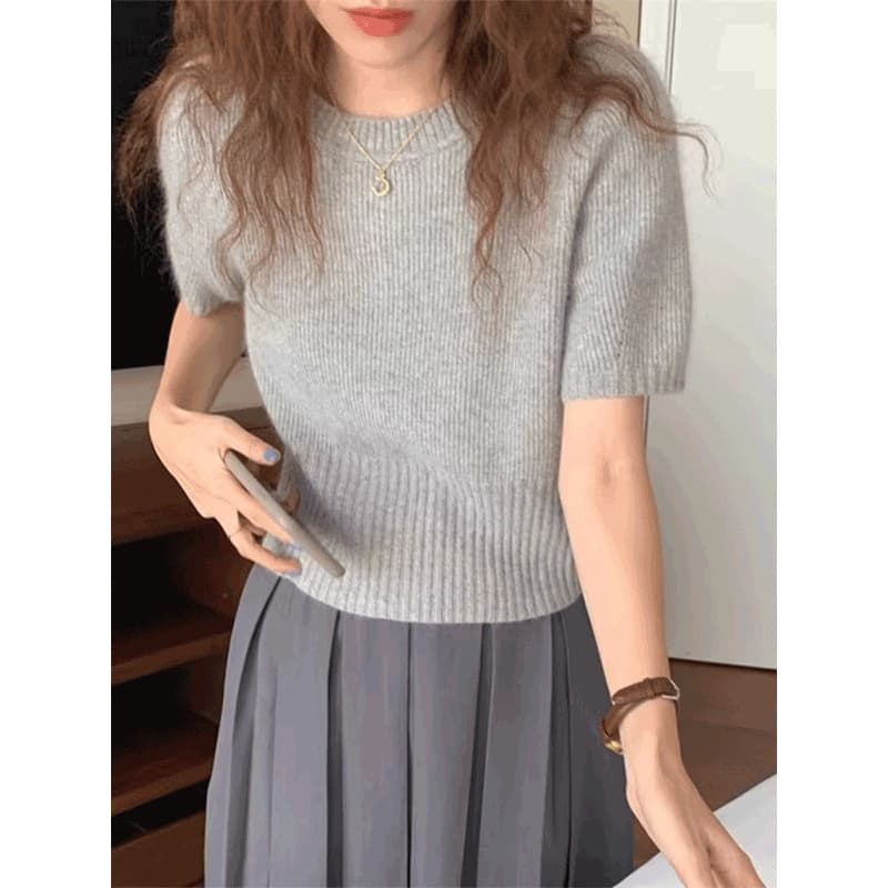 Women's Gray Waist-Fitted Round Neck Short-Sleeve Knit Top, Soft and Luxurious Inner Layer, Bubble Sleeve Cropped Sweater for Summer