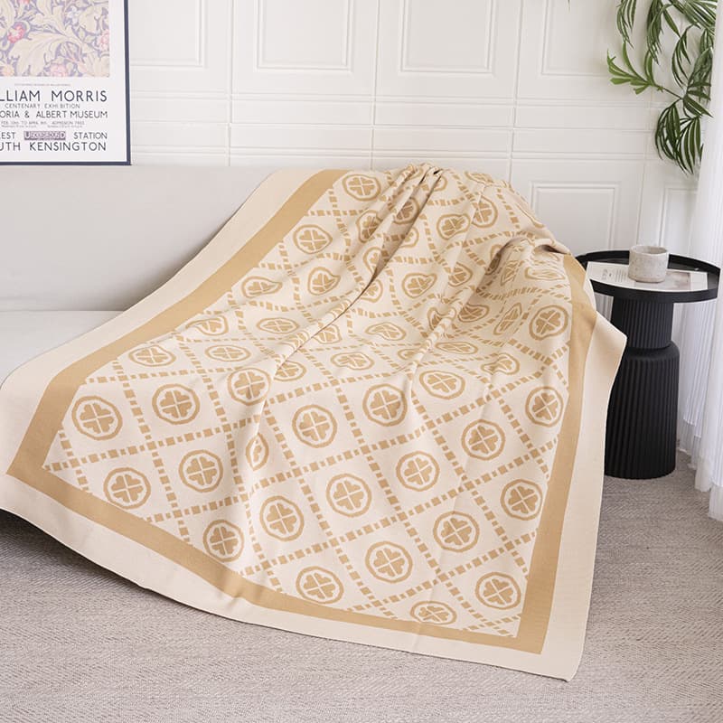 European Light Luxury Sofa Blanket Office Nap Blanket Shawl Throw Blanket Small Blanket Aviation Knitted Blanket Wholesale