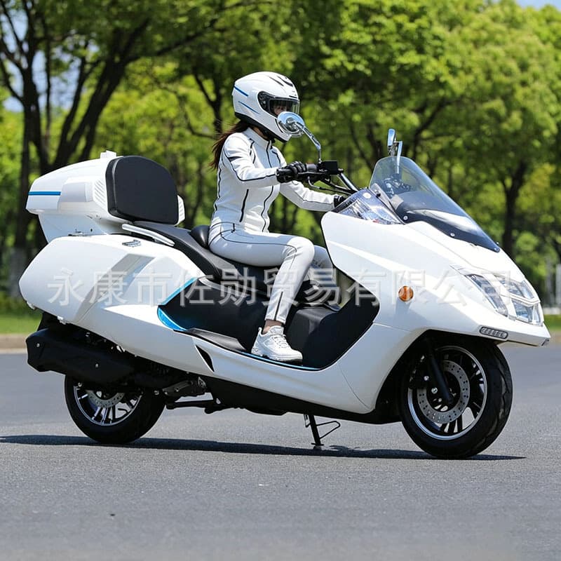 Brand New National Iv Majesty T2 Series Cruiser for Long-Distance Travel with a Large Sofa Seat, 150Cc Large Scooter