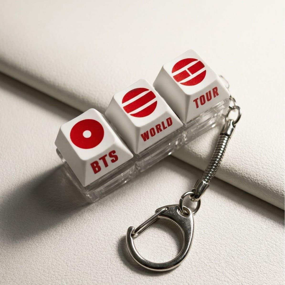 Customized star BTS G-Dragon Song Yuqi Gigi presses the keyboard fingertips to unzip the toy keycap