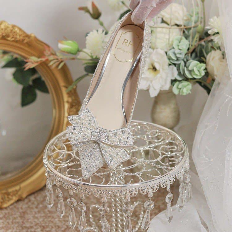 Women's High Heels 2023 Spring New Silver Crystal Butterfly Wedding Shoes Pointed Toe Thin Heel Single Shoes Versatile