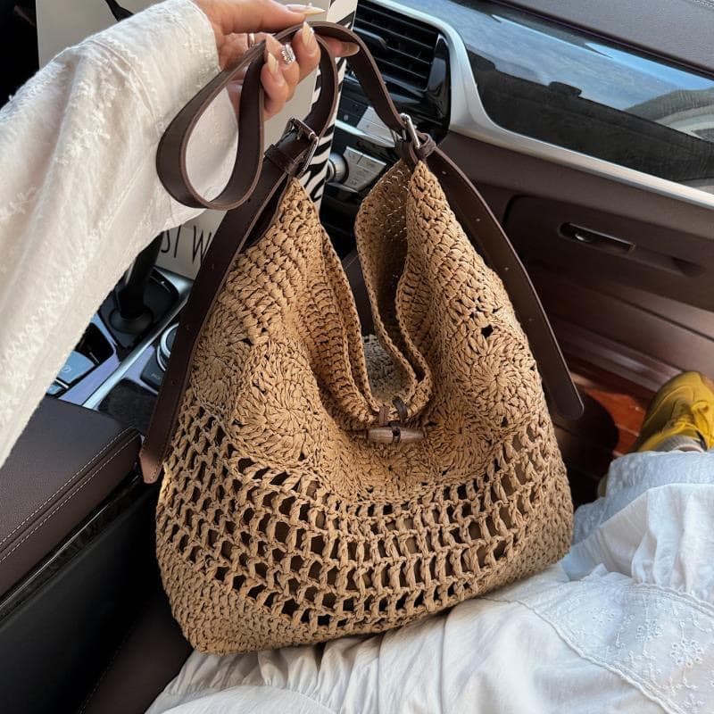 Woven Bag Women 2026 Summer Hollow Casual Commute Crossbody Bag Niche High-End Straw Shoulder Tote Bag
