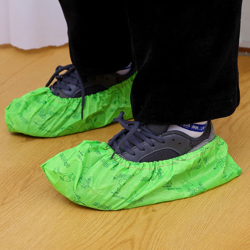 Student Non-Woven Shoe Covers, Reusable Cartoon Design for Home and Indoor Use, Oxford Fabric for Schools and Computer Rooms