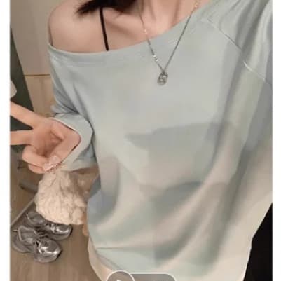 Gray Off-Shoulder Long-Sleeve T-Shirt for Women, Early Autumn Loose One-Shoulder Relaxed Fit, Sexy and Unique Temperament Top