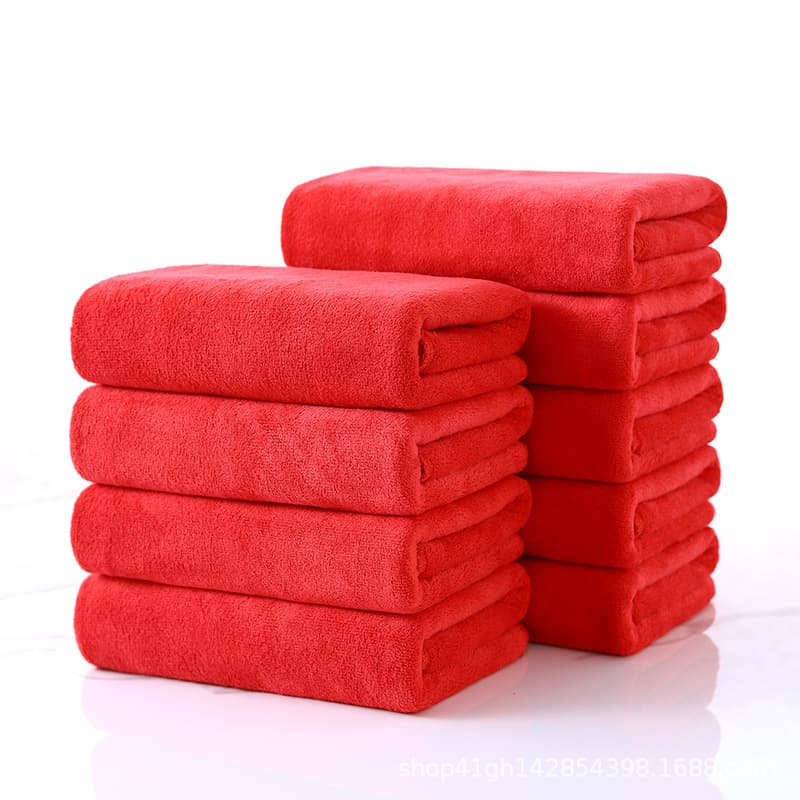 Factory Direct Sales Wedding Towels in Bright Red with Custom Logo, Birthday Towel Gifts with Name Patterns and Messages