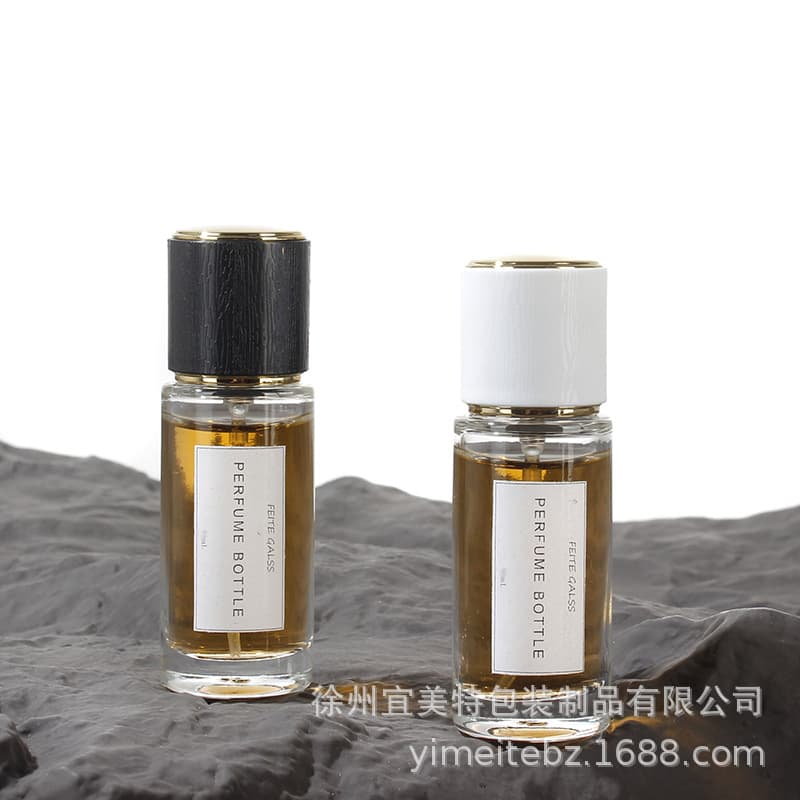 Wholesale small perfume bottle 20ml transparent glass bayonet cylindrical fine spray cosmetic perfume bottle