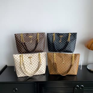Large Capacity Bag 2023 New Women's Bag Fashion Commute Vintage Chain Handheld Shoulder Bag Printed Tote Bag