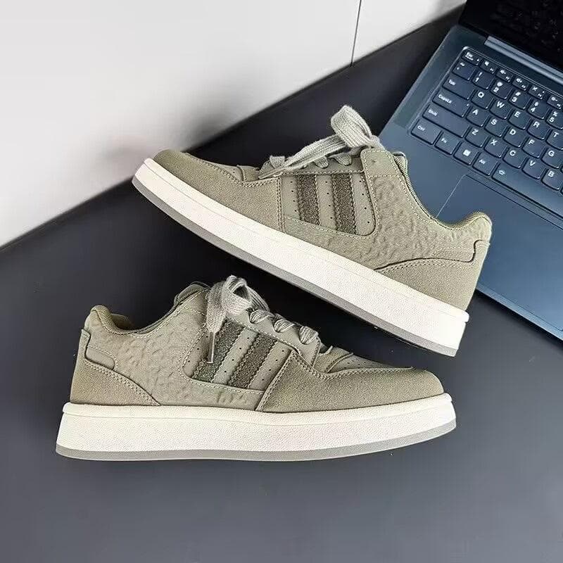 Bread Shoes Couple White Shoes Women Casual Skate Shoes 2026 New Spring Autumn Trendy Versatile Hot Style Shoes Men Shoes