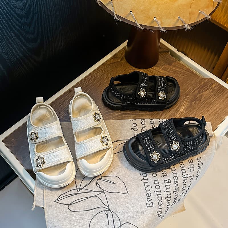 Girls' Chanel-Style Sandals 2025 Autumn New Fashion Velcro Soft Sole Closed-Toe Sports Children's Beach Shoes