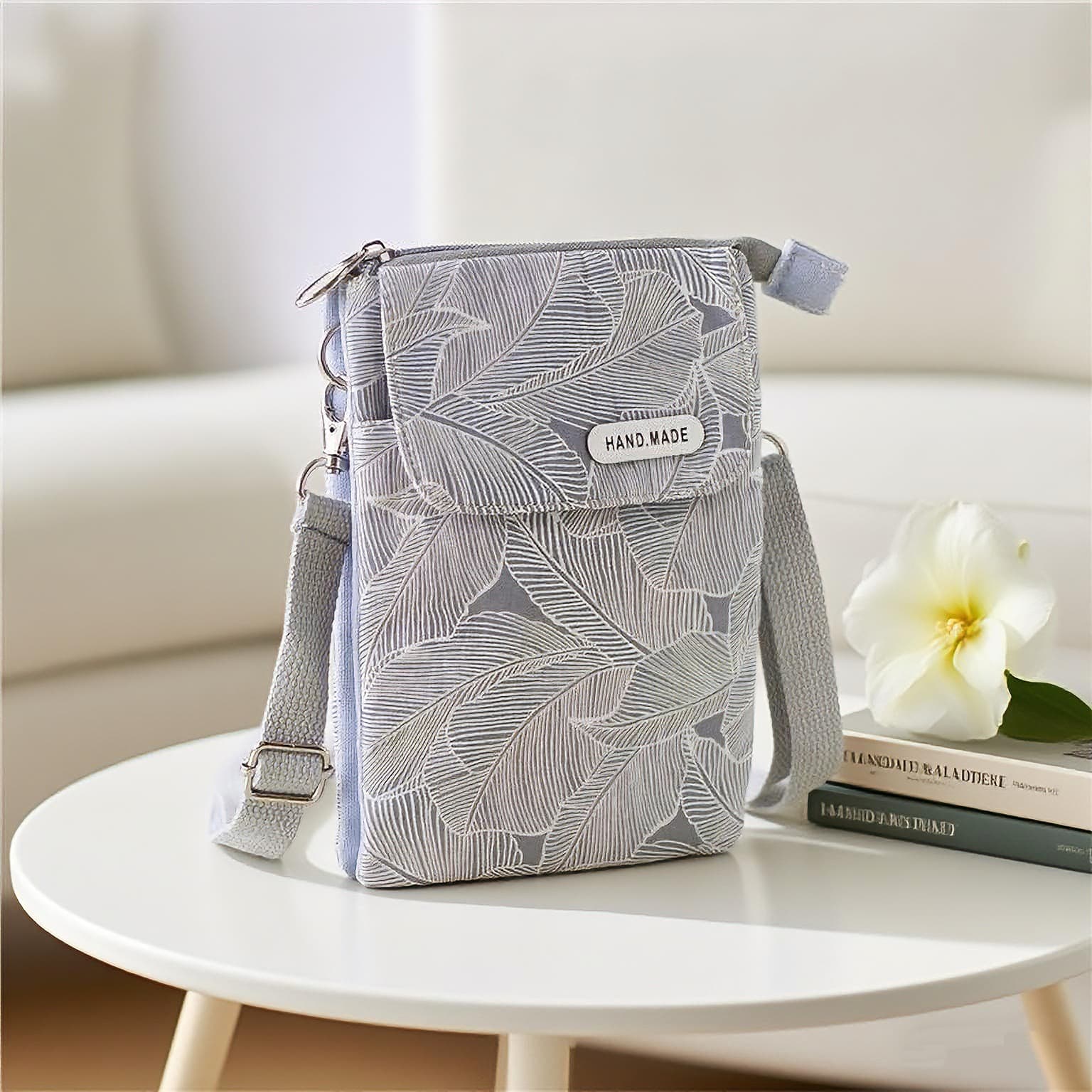 Export-style Rustic Leaf Pattern Fabric Crossbody Phone Bag with 5 Layers for Women, Drop Shipping Available
