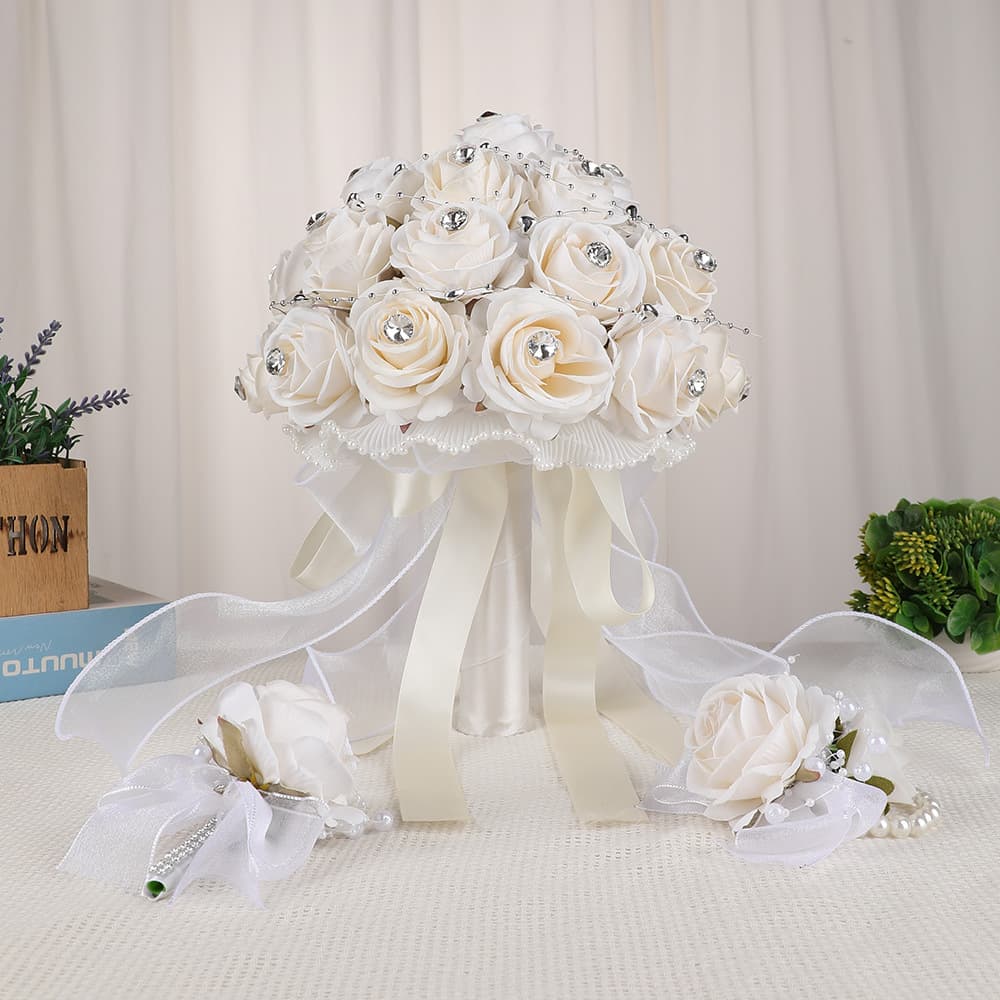 Western-style bridal bouquet with artificial roses, champagne-colored flowers, and high-end rhinestone wedding bouquet.