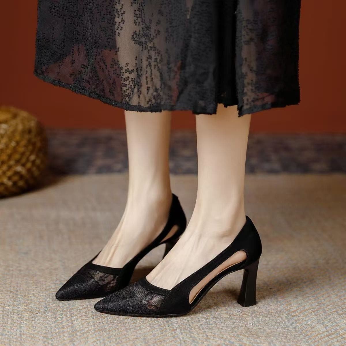 Pointed Toe Lace Hollow Out New Summer Style Elegant High Heels Women's Fashionable High Heels