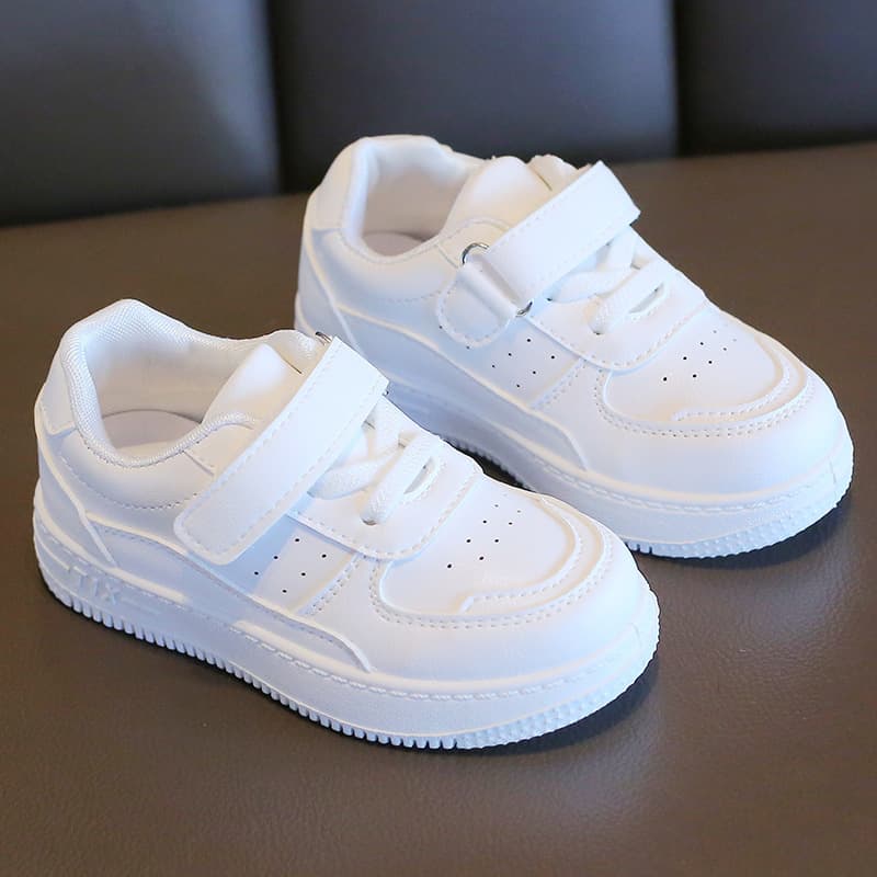 Children's White Shoes 2026 Spring/Autumn New Style Girls' Lightweight Sneakers Boys' Casual Board Shoes Soft Sole Baby Shoes Single