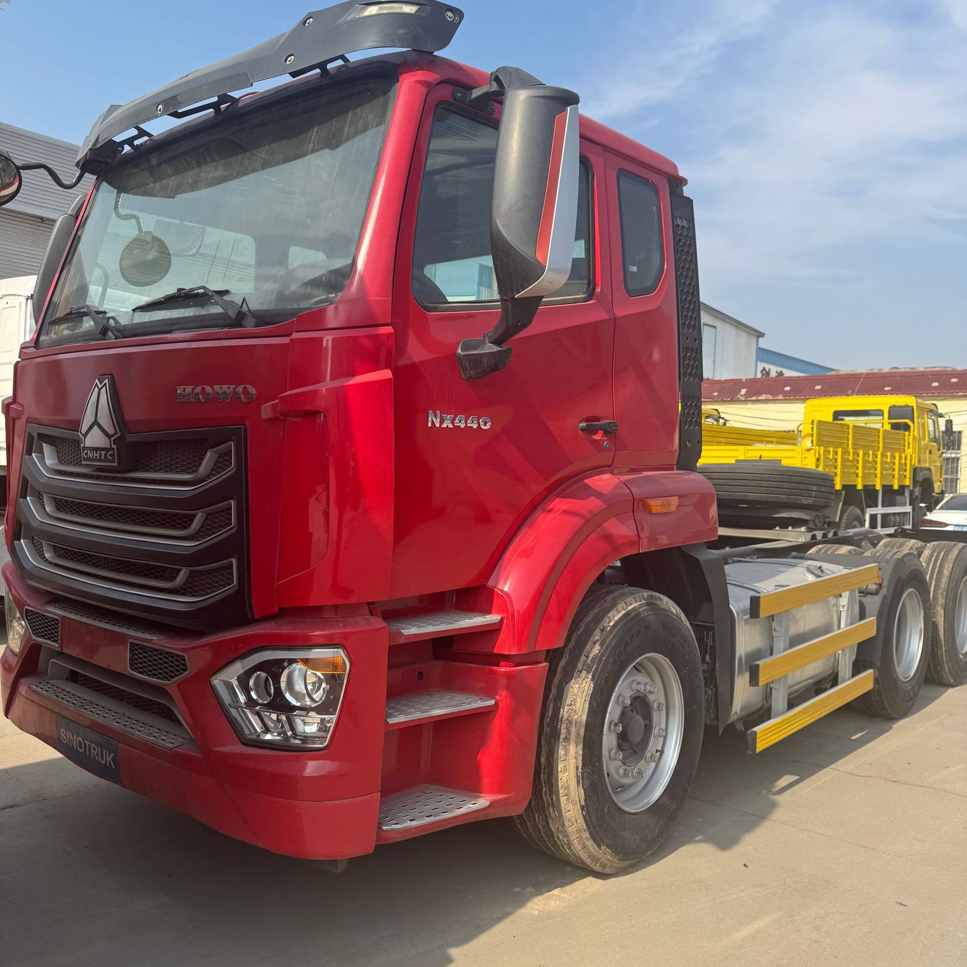Used premium HOWO truck cabs for export, three-axle 10-wheel semi-trailer tractors, large cargo tractor trucks.