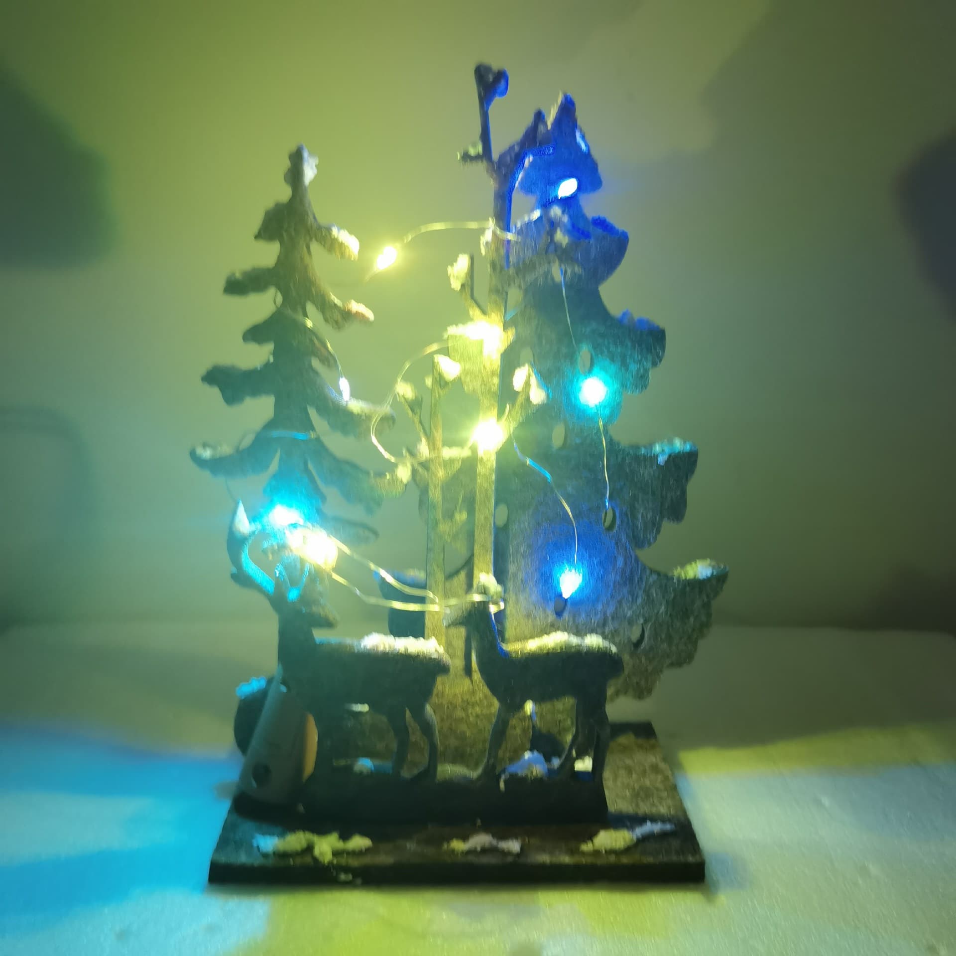 Light-up Christmas Blanket Decoration Ornament, 3D Stitched Reindeer Christmas Decoration with Adjustable Lighting