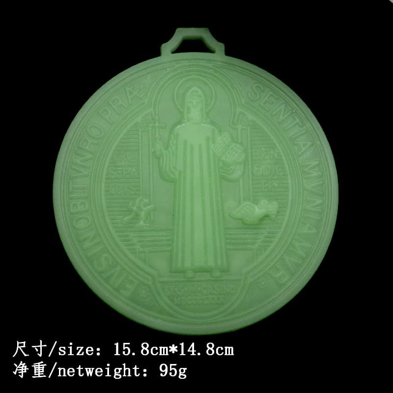 Plastic Fluorescent Glow-in-the-Dark Maria Home Desktop Decoration Living Room Craft Ornament Other Decorative Figurine