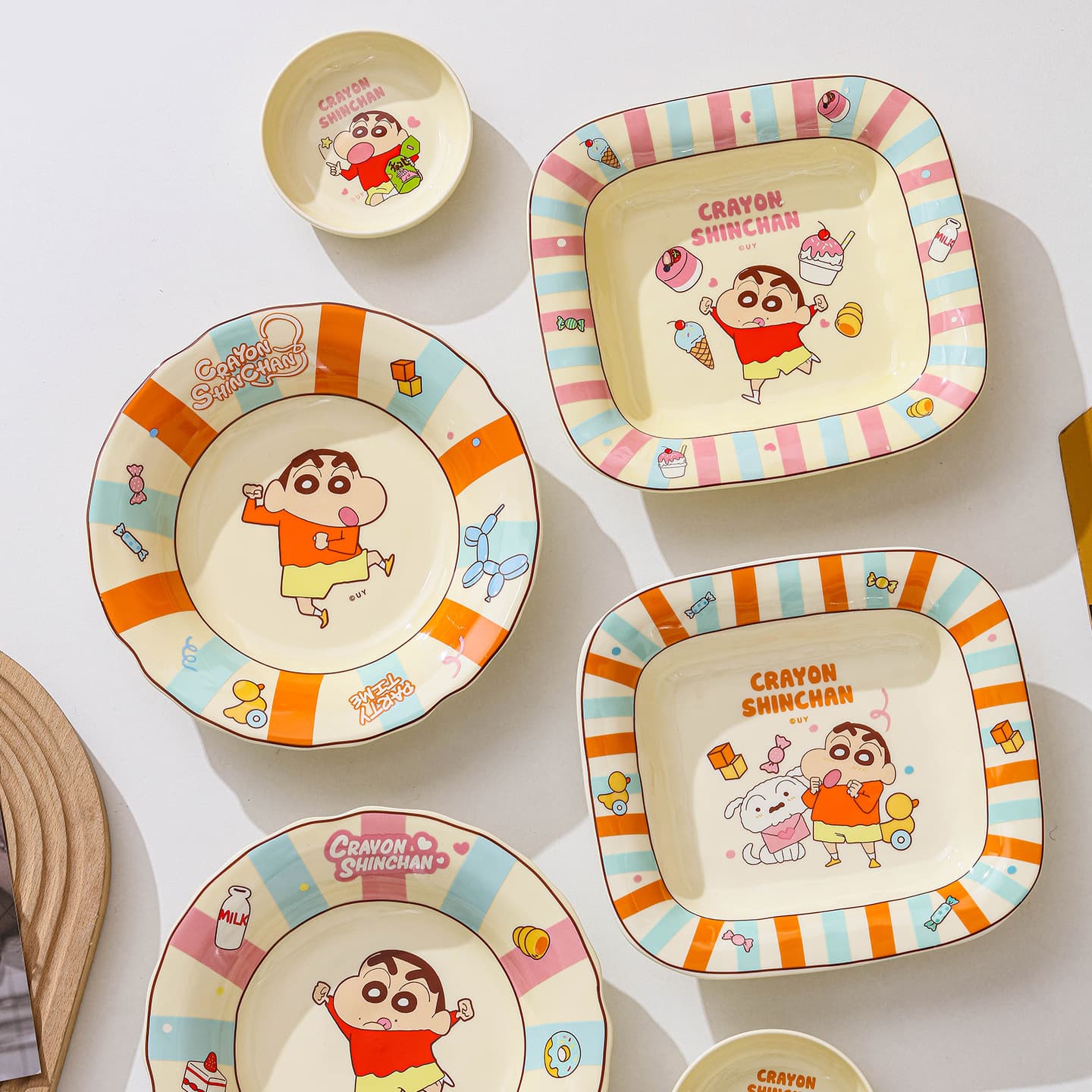 Genuinely authorized new Crayon Shin-chan cute and colorful series round plate square plate high-value tableware manufacturer wholesale