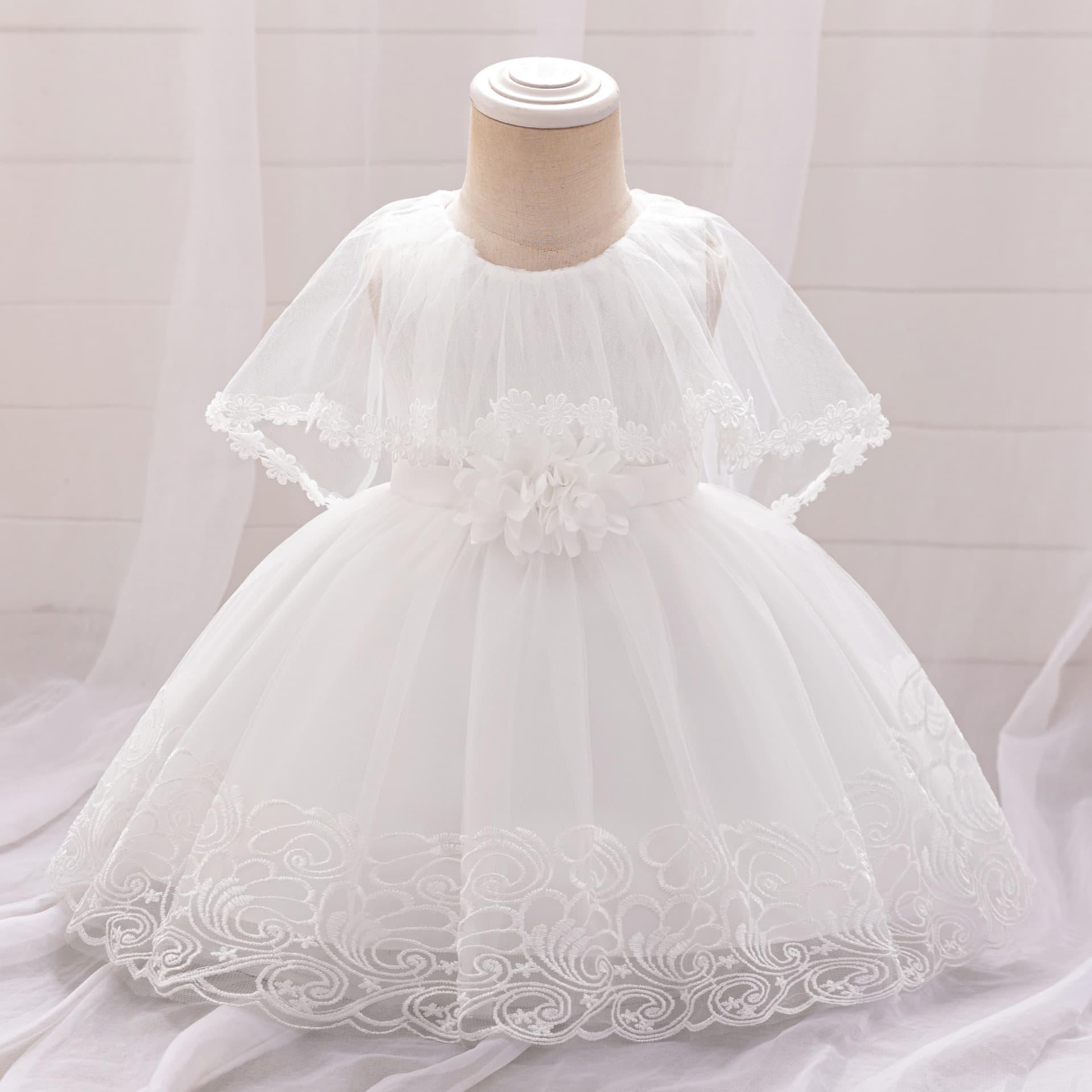 Amazon New Baby Christening Gown White Cape First Birthday Dress Embroidered Mesh Skirt Applique Princess Dress