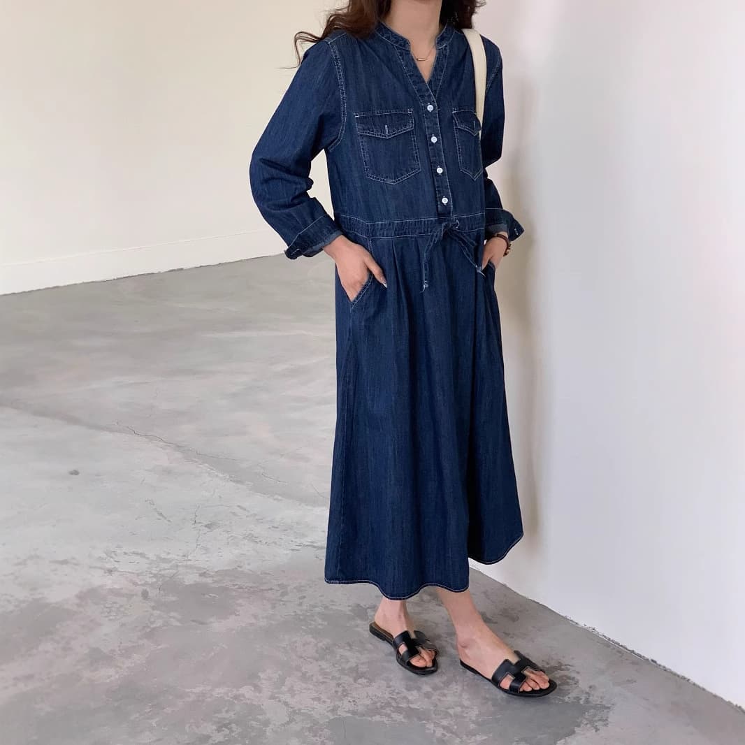 French Retro Maternity Skirt - Stylish Age-Defying Korean V-Neck Denim Dress for Pregnant Women, Elegant Trendy Mom
