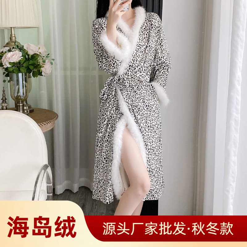 Island Velvet Women's Long Nightgown Sexy Autumn and Winter Bathrobe Leopard Print Pajamas Long Sleeves Can Be Worn Outside Loose Home Clothes Cross-Border