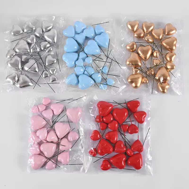 Cross-border popular birthday cake decoration ornaments, gold and silver heart-shaped plug-ins, baking plug-ins, 20 pieces/pack
