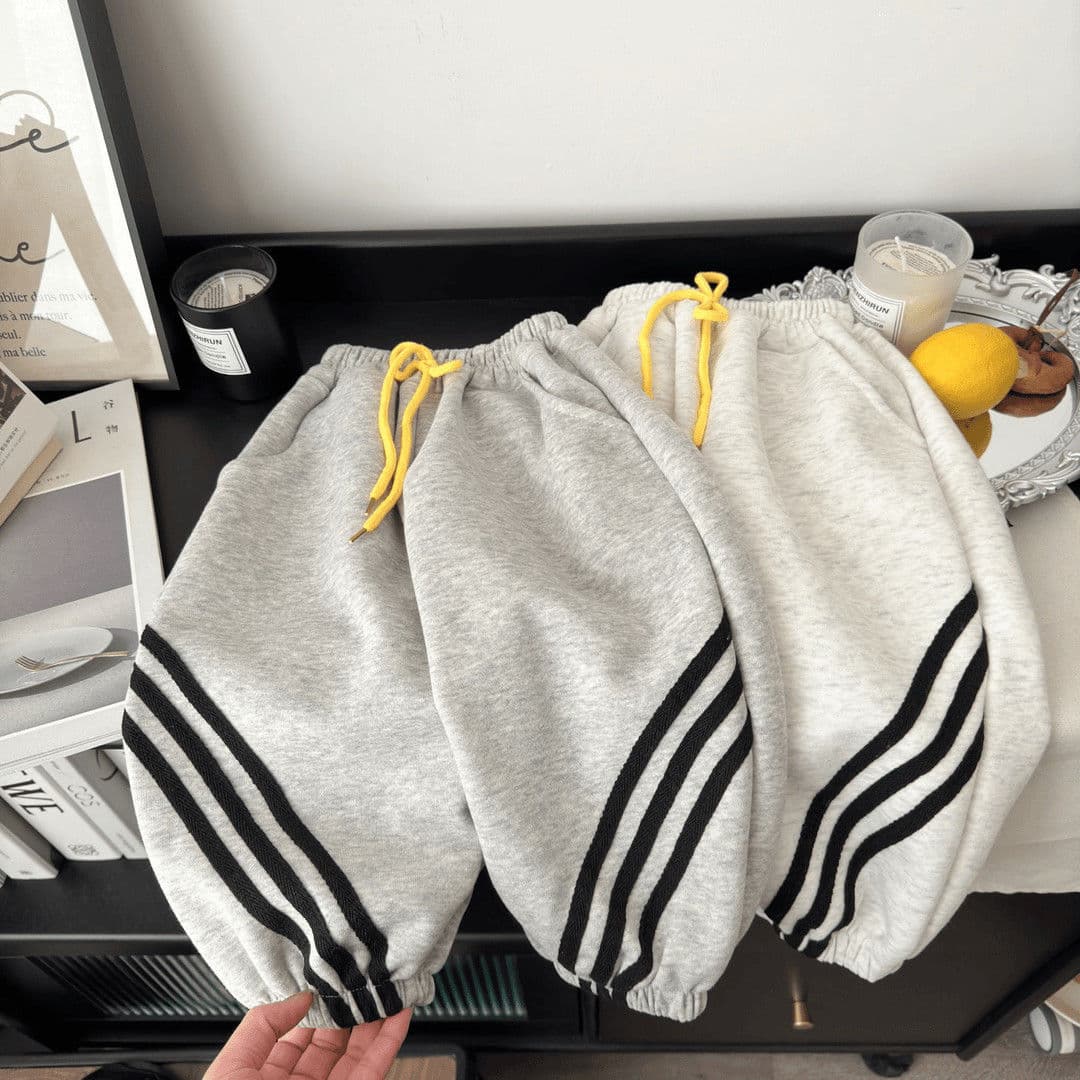 Children's pants spring and autumn new style casual sports pants for children and boys spring cool three-bar sweatpants leggings