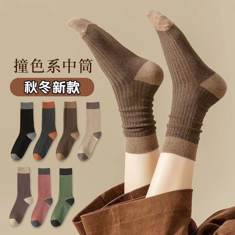 Women's Autumn/Winter Trendy Versatile High-Aesthetic Forest Style Mid-Calf Socks, Women's Academic Style Color-Blocked Stacked Socks