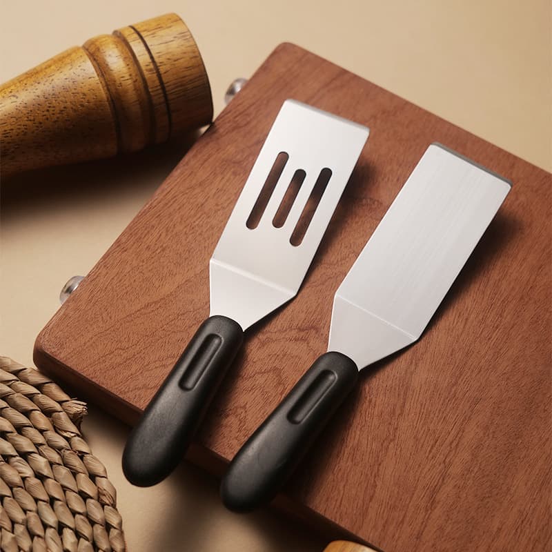 Custom Stainless Steel Baking Spatula for Griddle, Teppanyaki, Cake, and Various Cooking Tasks - New Kitchen Tool