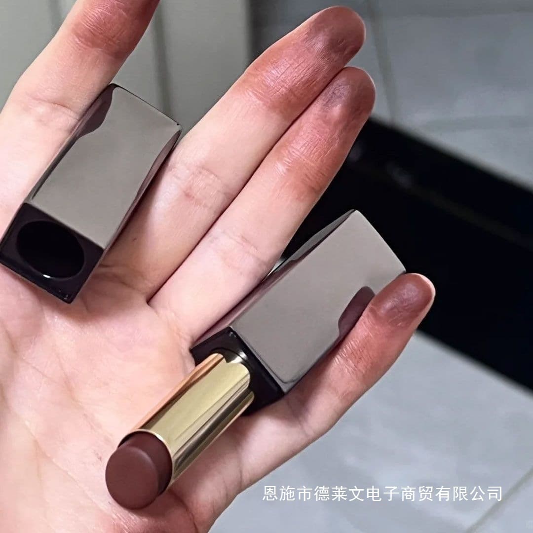 Autumn and Winter Brown Lipstick! Dense Solid Lip Mud Matte Velvet Lip Glaze Nude Lipstick Affordable Magnetic