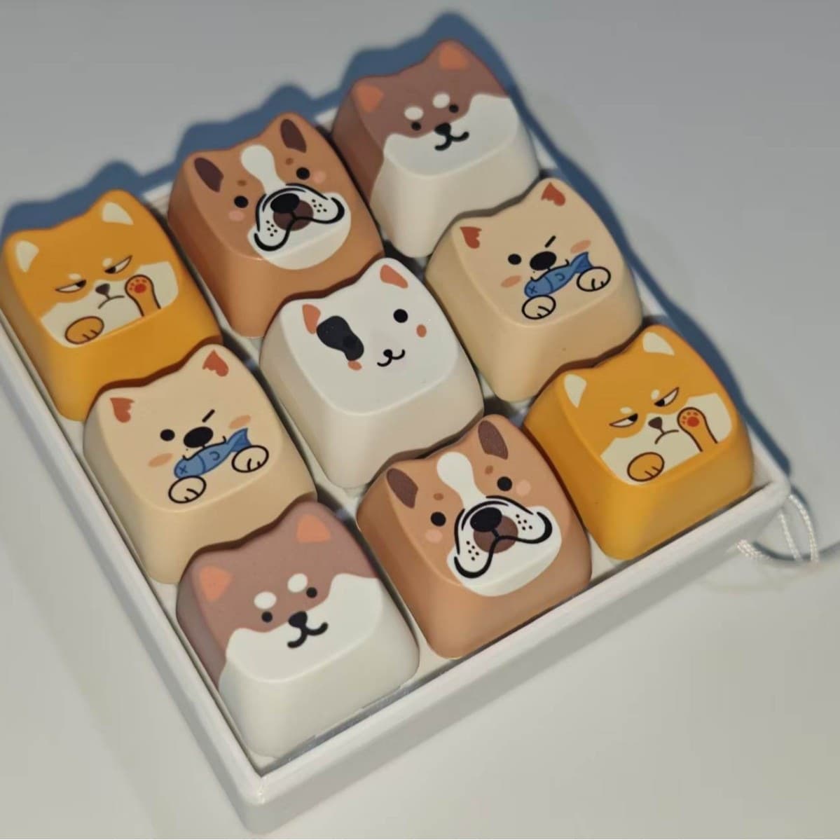 Unzip the unique puppy pattern keychain 4-key 9-key mechanical keyboard with customized special-shaped cat ear keycaps
