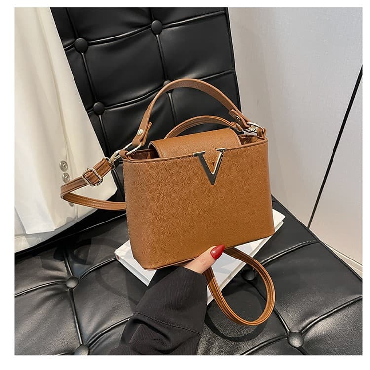 Handbags for women 2025 new fashionable and versatile women's bags shoulder crossbody large capacity bucket bag garden bag