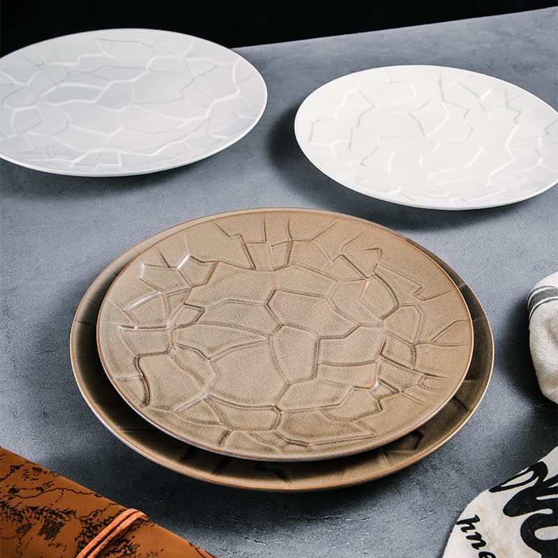 Creative Ceramic Dinner Plates Retro Kiln Change Porcelain Dishes Round Shape Microwave Safe for Hotel Use Modern Simple Style