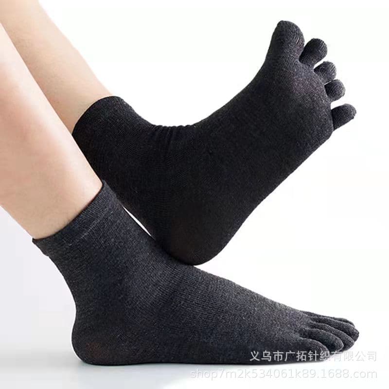 Men's five-toe cotton socks, mid-calf, split-toe, odor-resistant, sweat-absorbent, thick, solid color, perfect for autumn and winter. Factory direct sales.