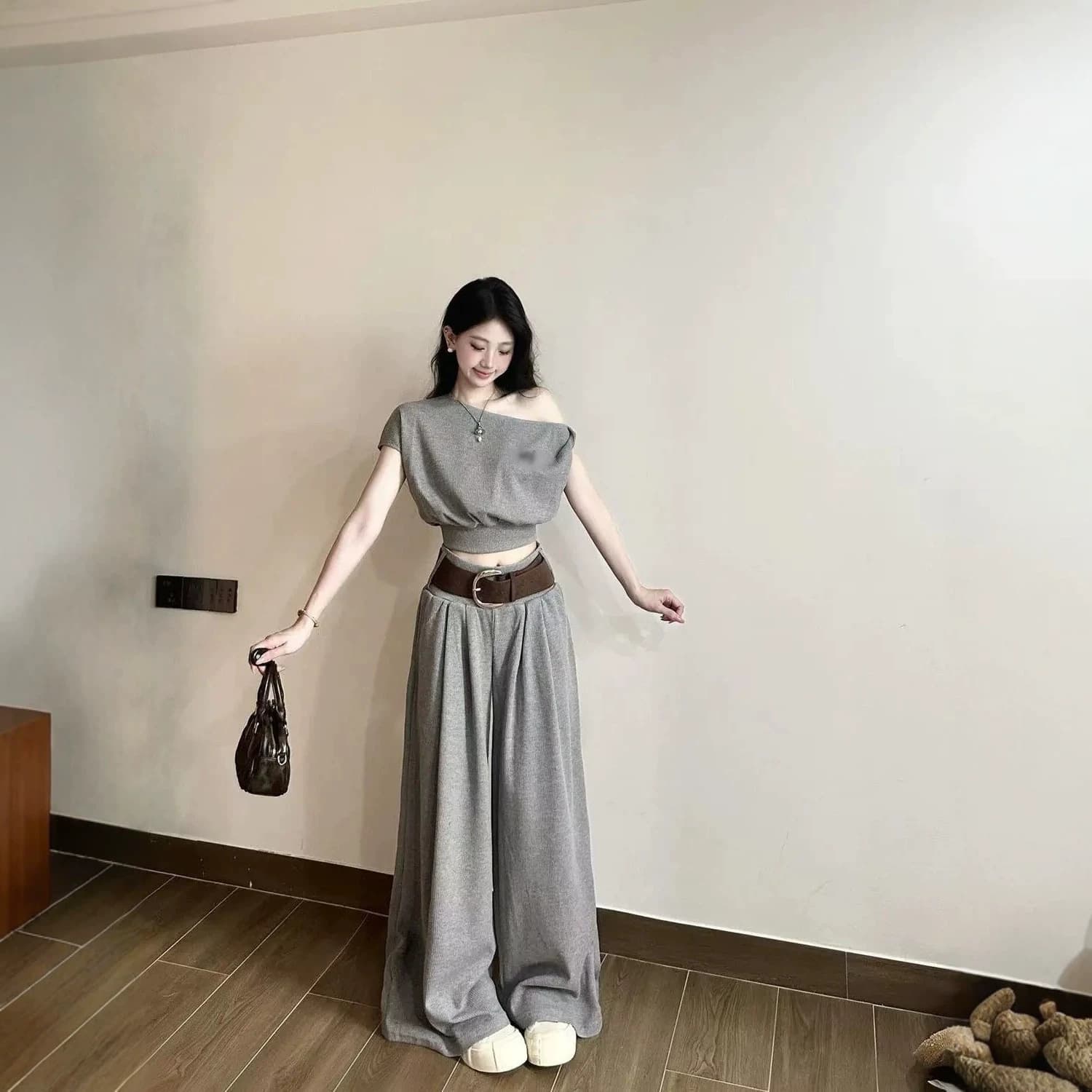 Salt-Cool Premium Sportswear Set for Women Summer Slimming Fashion Off-Shoulder Short Sleeve Wide-Leg Pants Casual Two-Piece Set