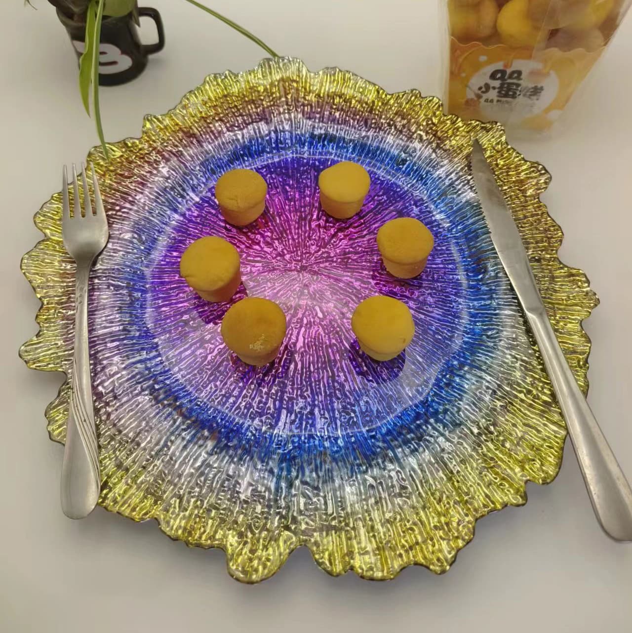 Hotel event decorative plastic snack mat charger plates, color customizable
